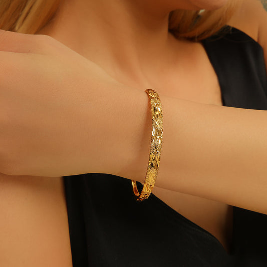 1pcs Vintage Gold-plated 18k Delicate Pattern Bracelet, Sand Gold Women's Open Bracelet, Suitable For Daily Wear Holiday Gifts